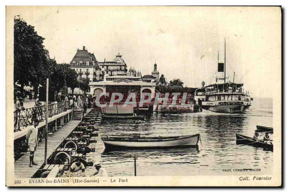 CPA Evian Les Bains Le Port Bateau