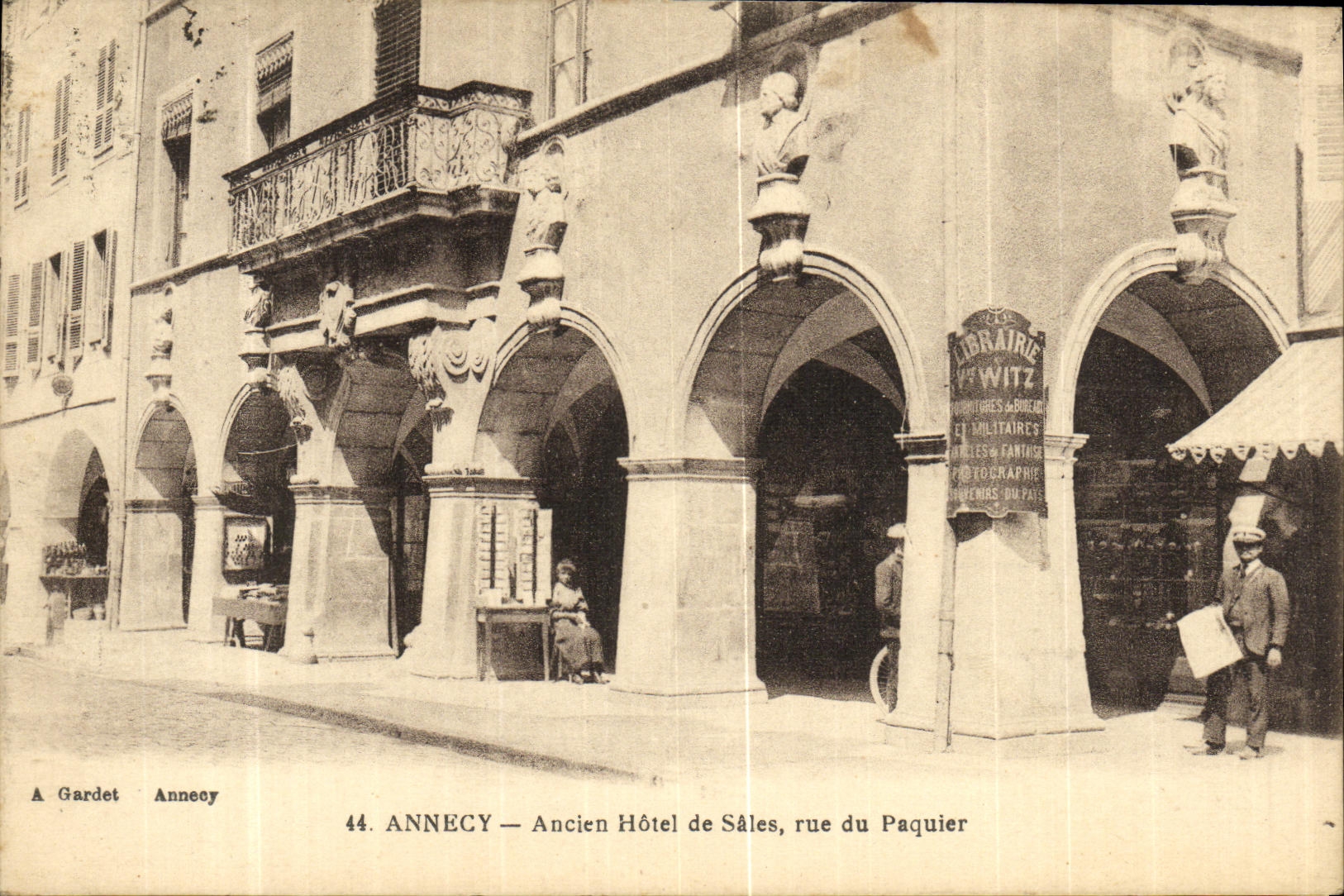 ANNECY — Ancien Hôtel de Sâles, rue du Paquier — A. Gardet