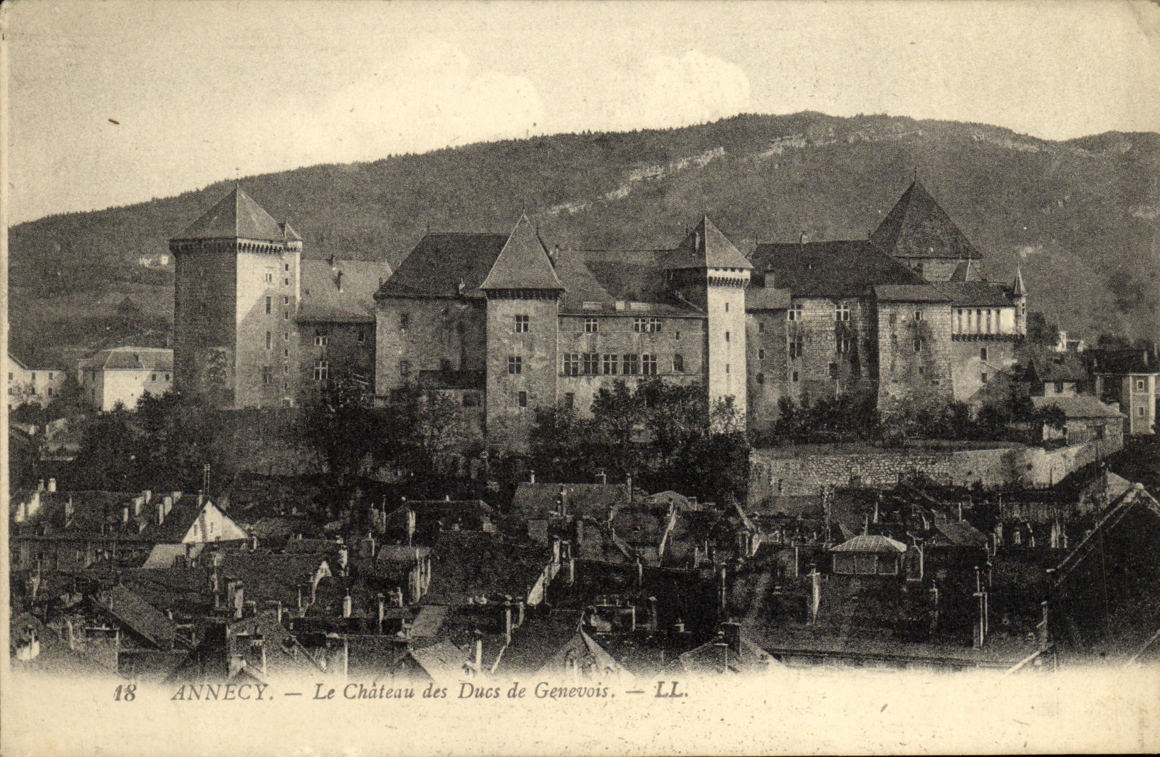 Annecy — Le Château des Ducs de Genevois — LL.