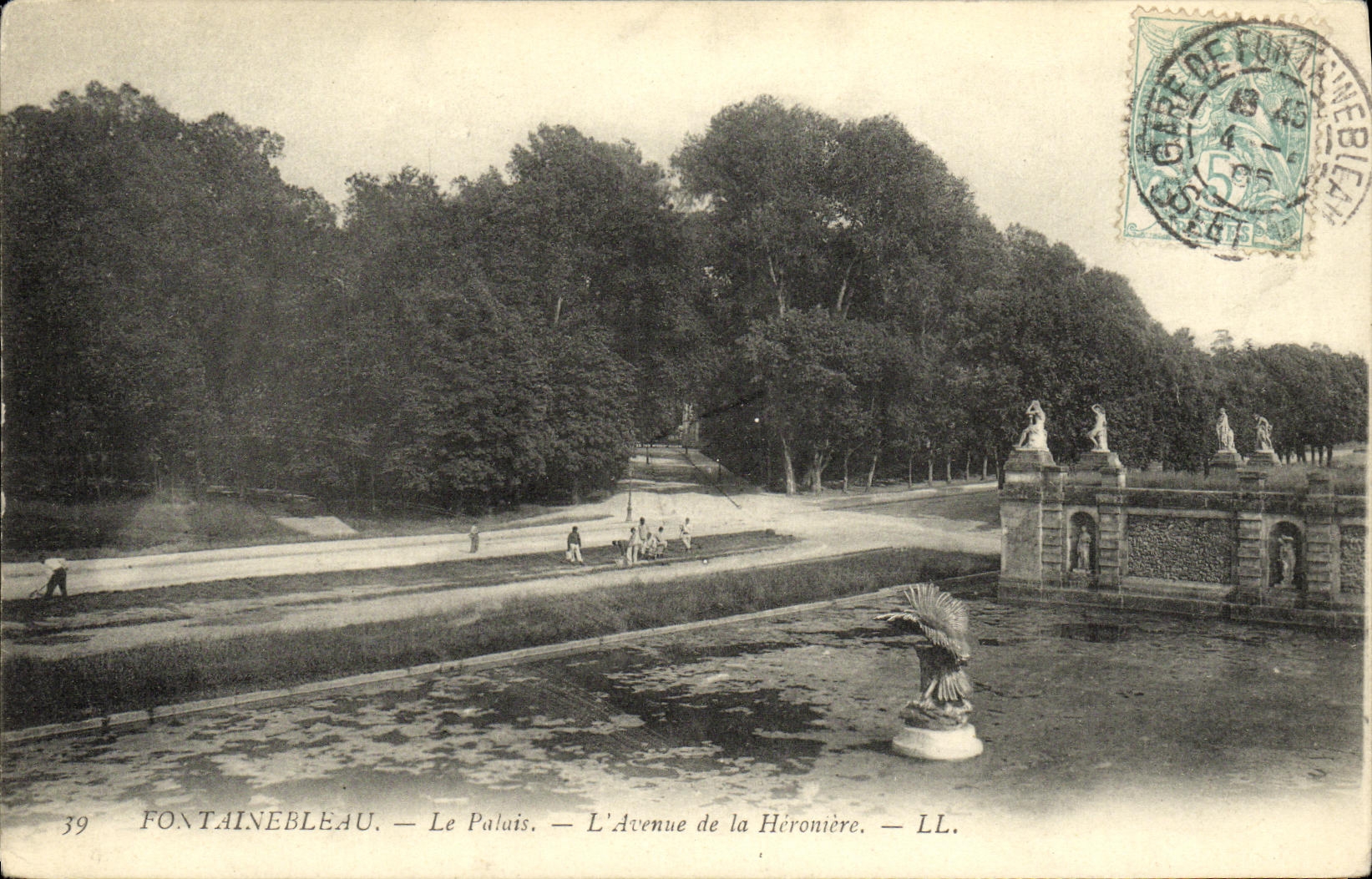 Fontainebleau — Il Palazzo — L'Avenue de la Héronnière — LL.
