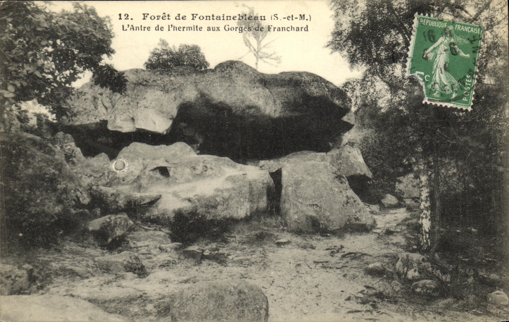 L'Antre de l'Hermite aux Gorges de Franchard — Forêt de Fontainebleau (S.-et-M.) — n°12