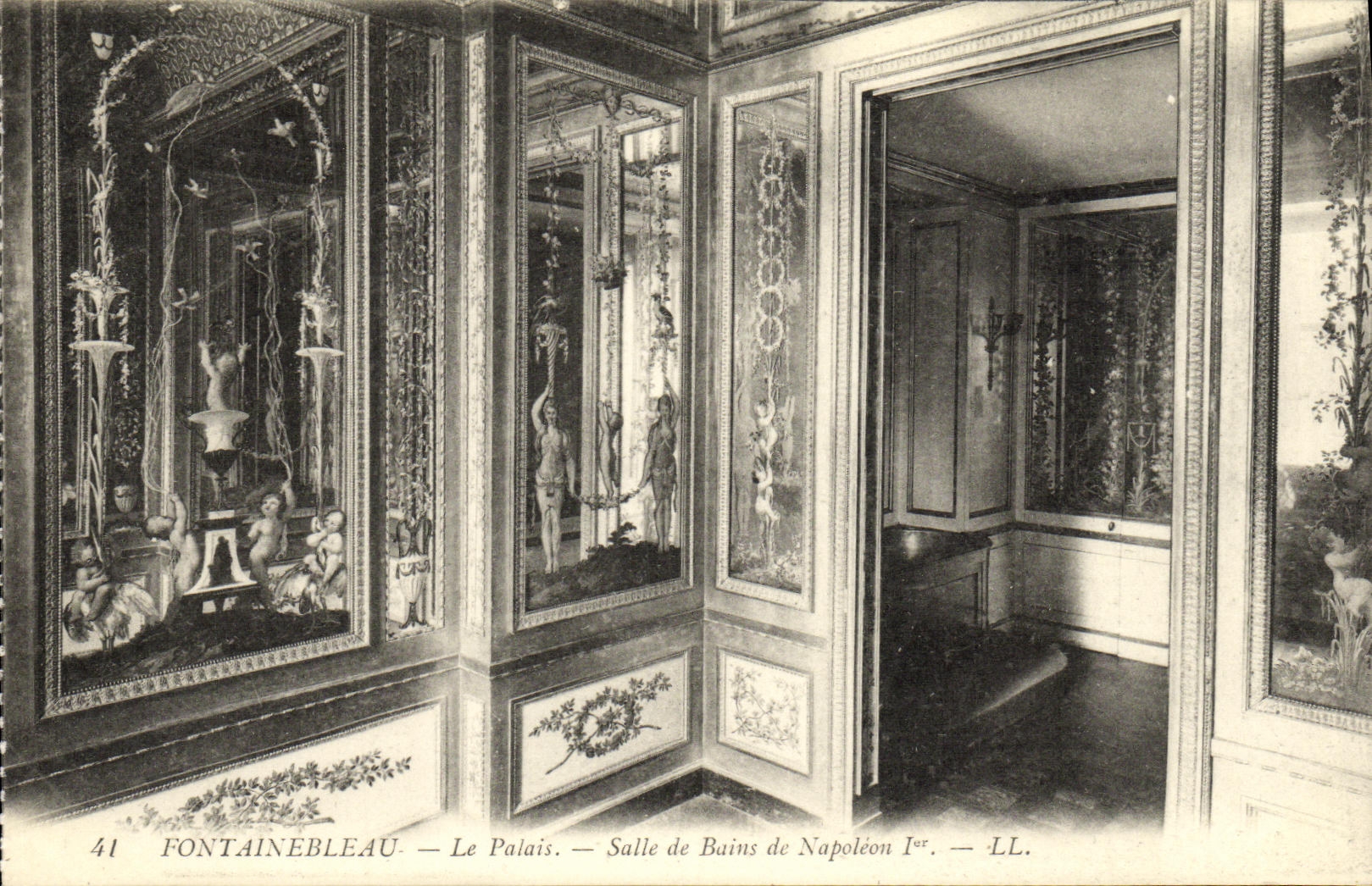 Fontainebleau — Le Palais — Salle de Bains de Napoléon Ier — LL.