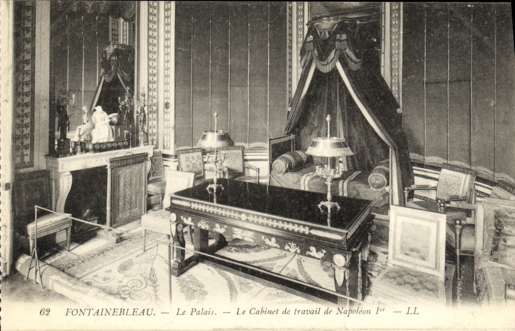 Fontainebleau — El Palacio — El estudio de Napoleón I — LL