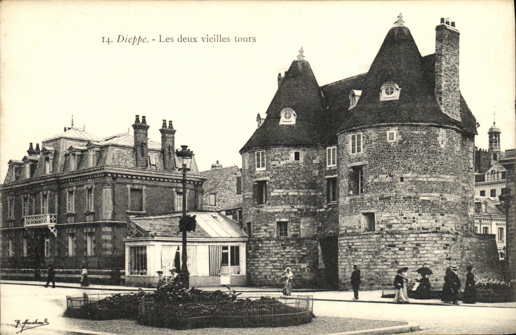 CPA Dieppe Les deux vieilles tours