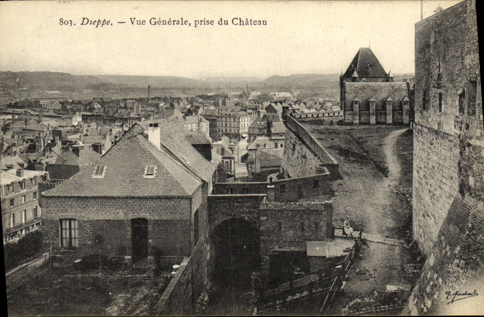 CPA Dieppe Vue Generale prise du Chateau