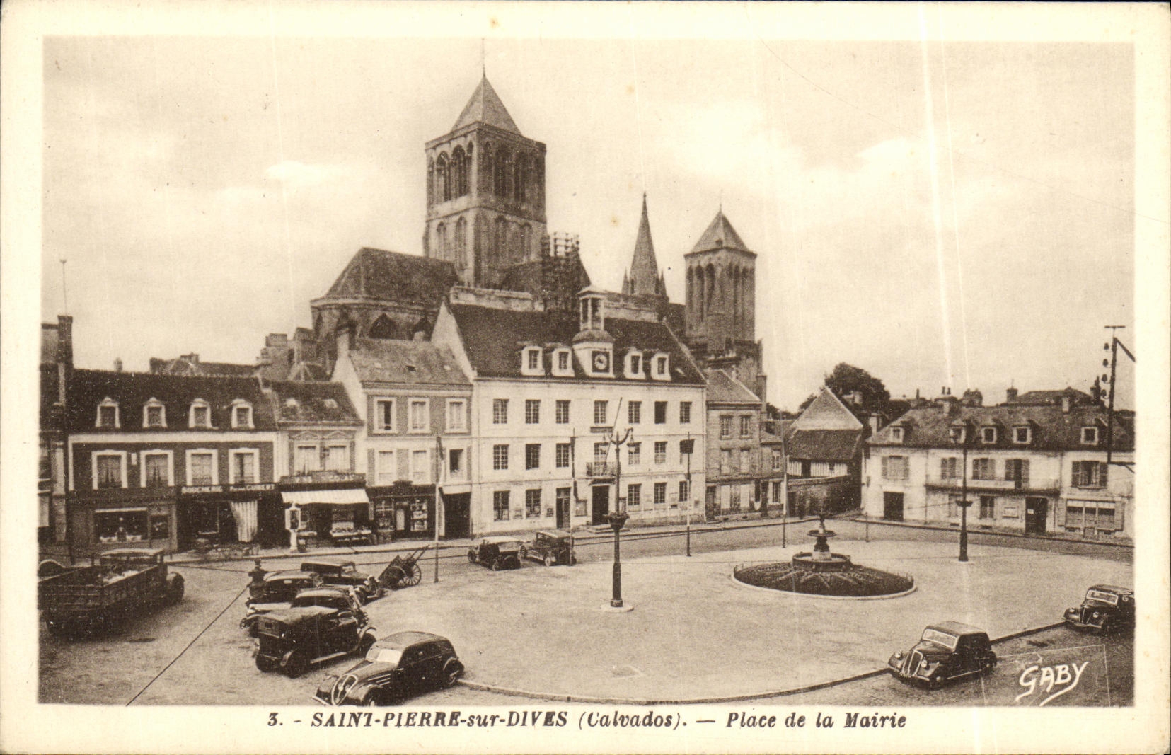 CPA Saint Pierre Sur Dives Place de La mairie 
