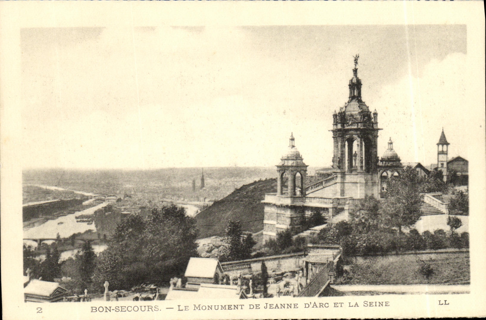 CPA Bon Secours Le Monument De Jeanne D Arc et la Seine 