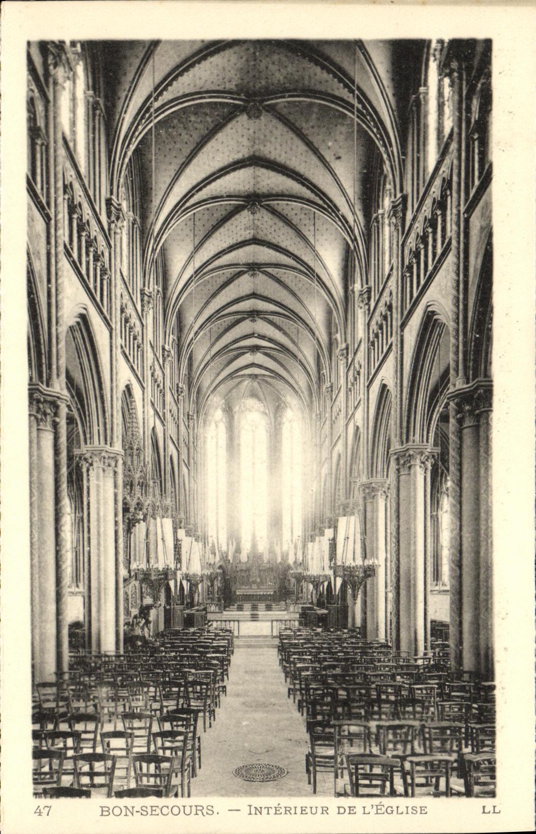 CPA Bon Secours Interieur De L Eglise 