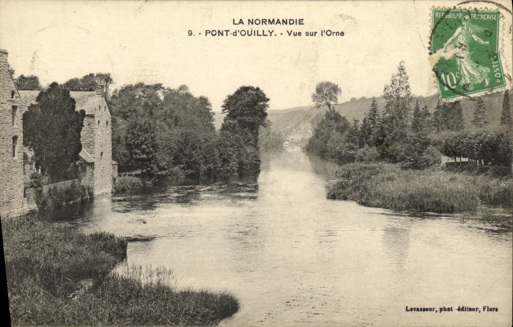 CPA Pont d Ouilly Vue Sur l Orne