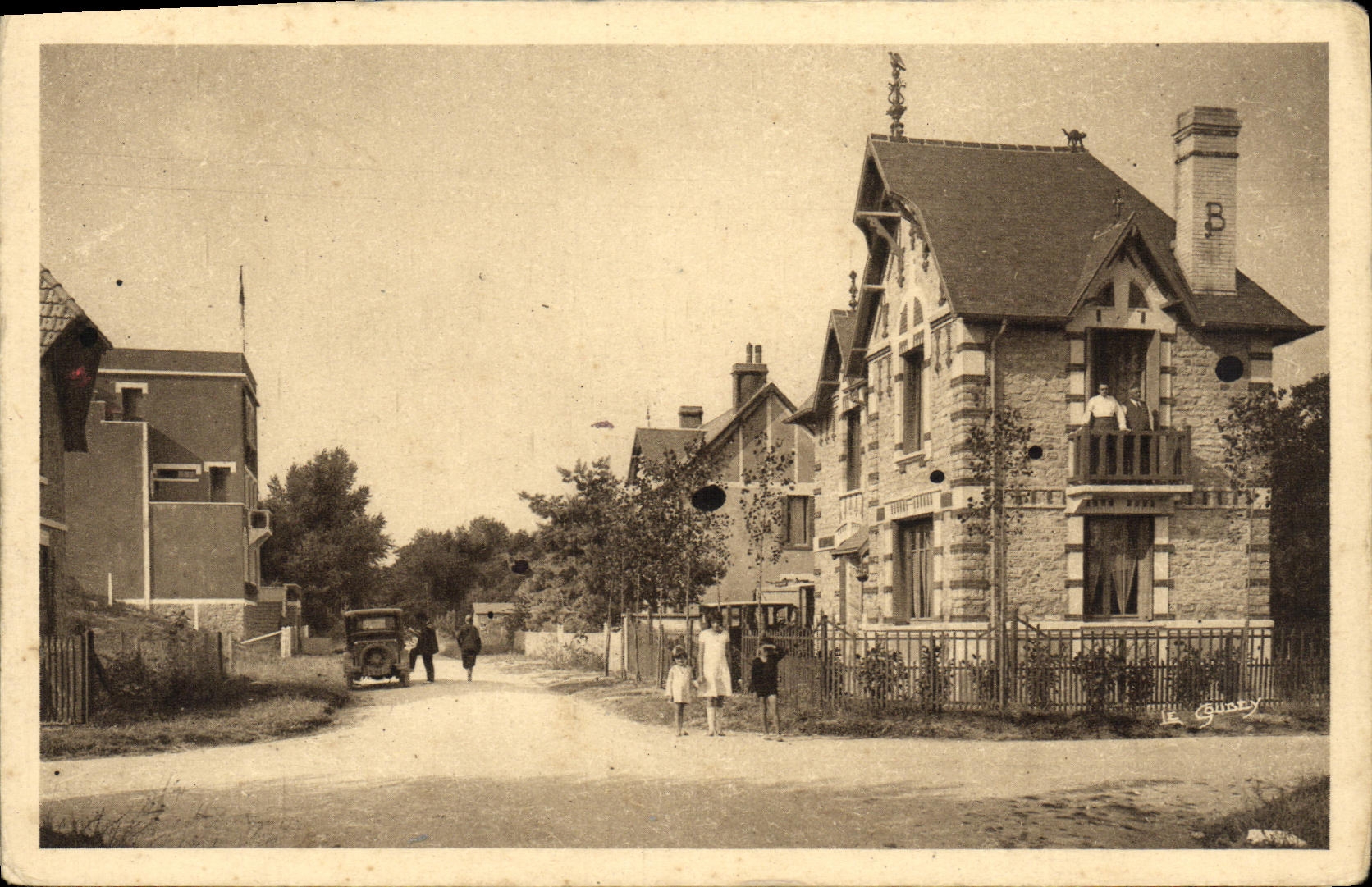 Franceville-Plage — Groupe de Villas — Éditions A. Voyssière