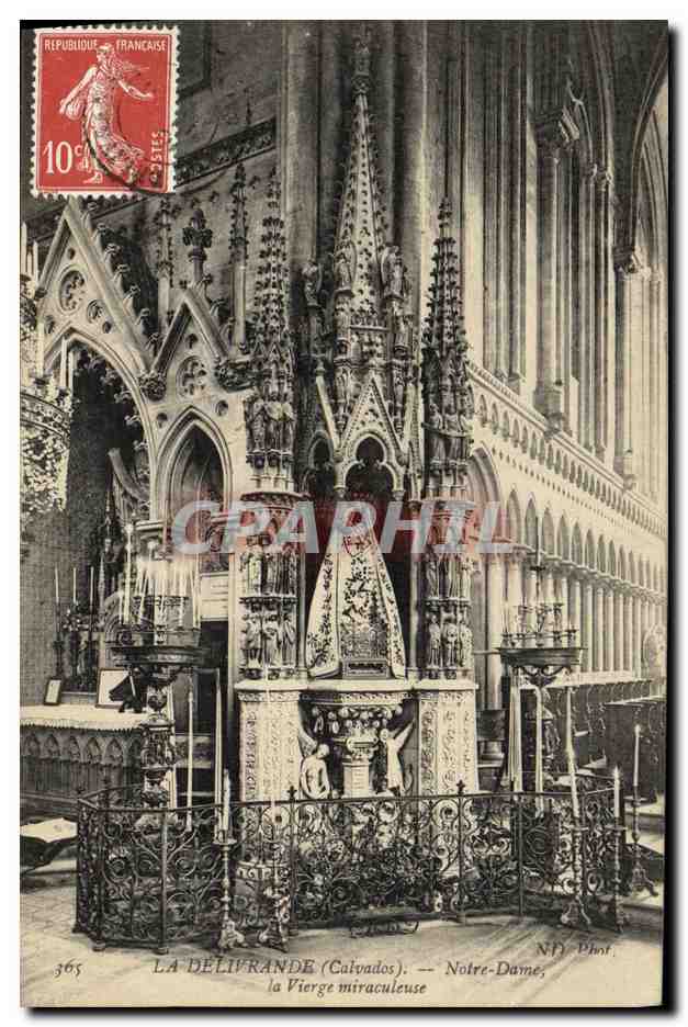 CPA Notre Dame La Delivrande La Vierge miraculeuse