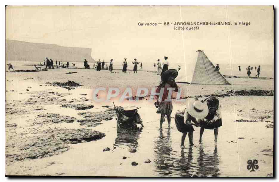 CPA Arromanches les Bains La Plage Enfants