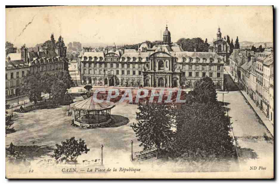 CPA Caen La Place de la Republique