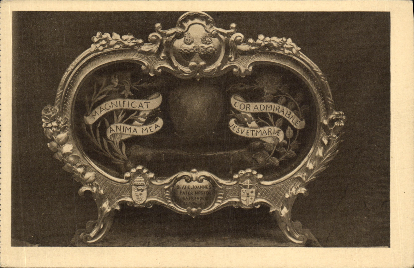 CPA Notre Dame De Charite de Caen Reliquaire contenant le crane et un femur de Saint Jean Eudes