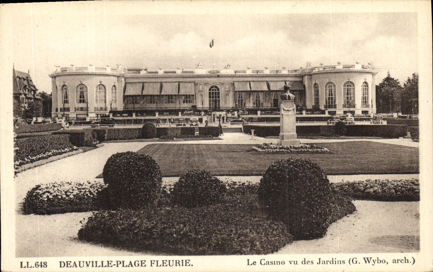 Deauville-Plage Fleurie — Le Casino vu des Jardins (G. Wybo, arch.) — LL.648