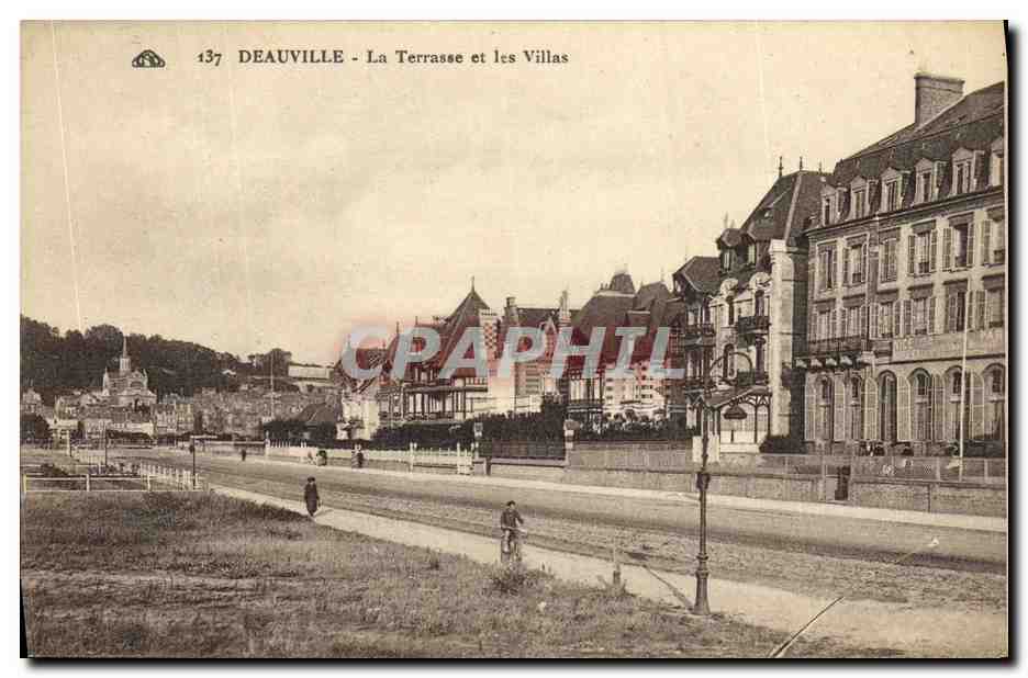 CPA Deauville La Terrasse et Les Villas