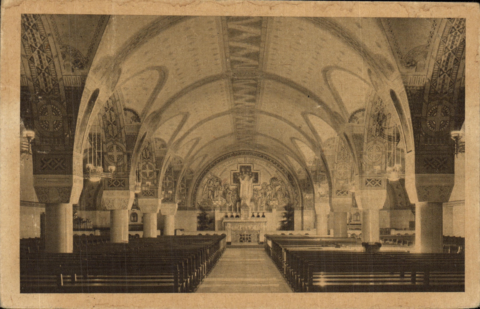 CPA La Basilique De Lisieux La Crypte Vue Generale