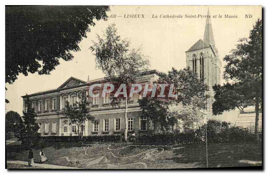Lisieux — La Cathédrale Saint-Pierre et le Musée — AG