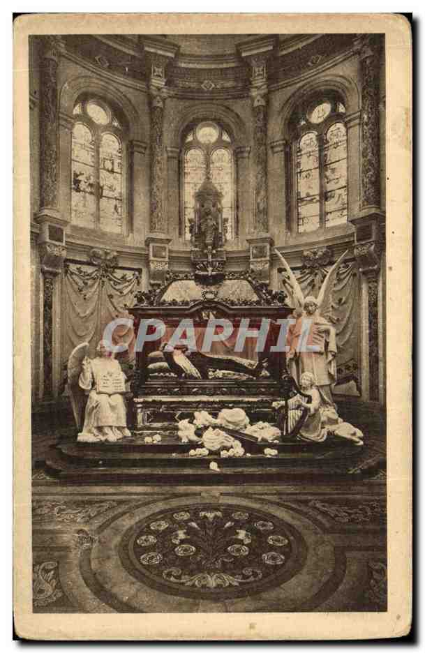CPA Lisieux Chapelle et chasse de la bienheureuse Therese de l enfant Jesus 