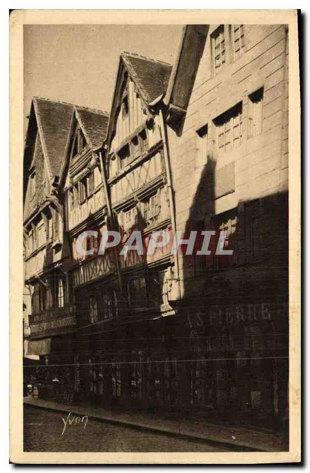 CPA Lisieux Vielles Maisons Place Hugo 