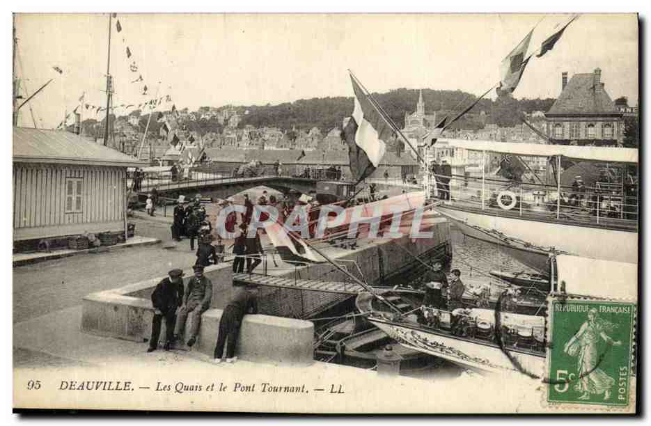 Deauville — Les Quais et le Pont Tournant — LL