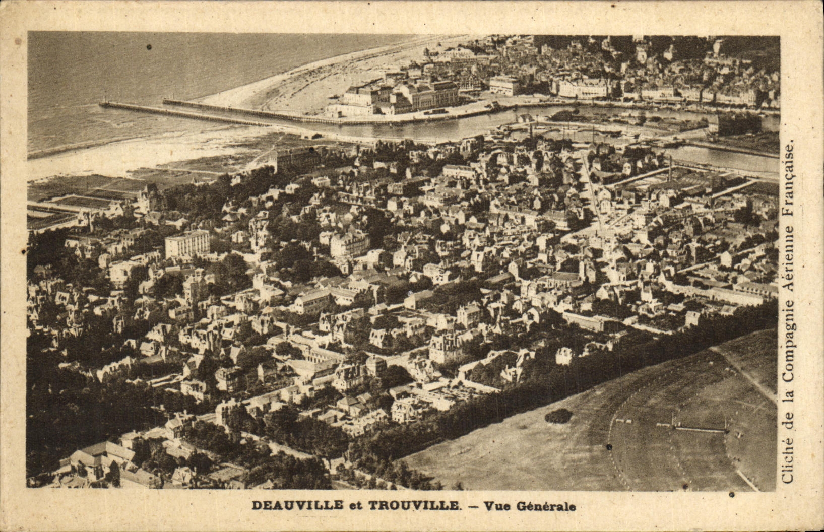 Deauville und Trouville — Allgemeine Ansicht — Foto der französischen Luftfahrtgesellschaft