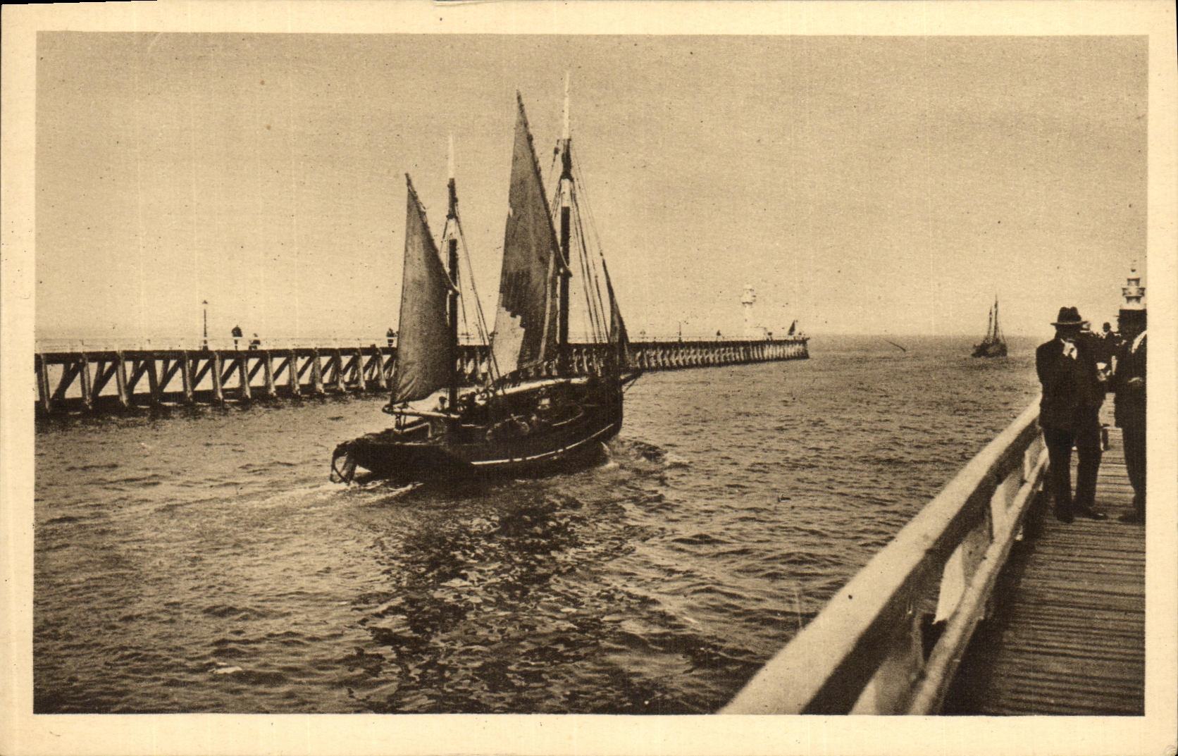 Deauville — La Jetée, le Chenal — Cartes & La Chérogne, Deauville