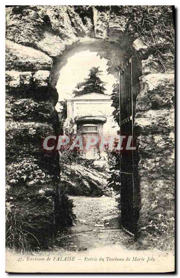 CPA Environs de Falaise Entree du Tombeau de Marie Joly 