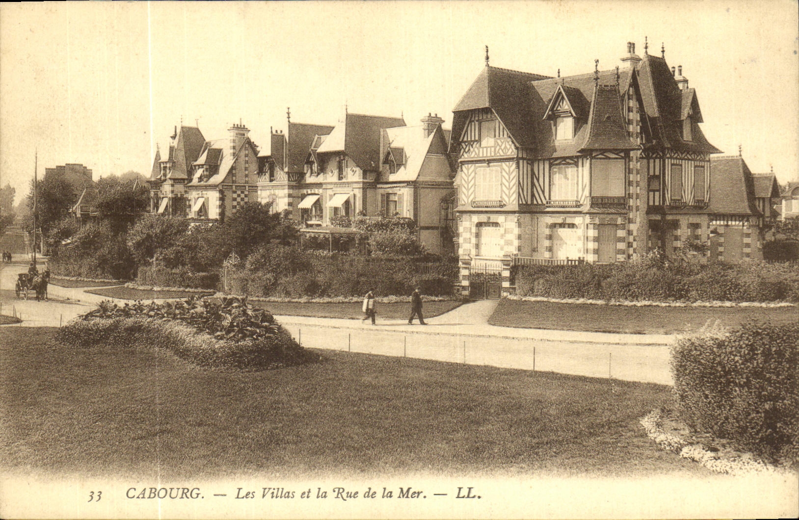 Cabourg — Les Villas et la Rue de la Mer — LL. — n°33