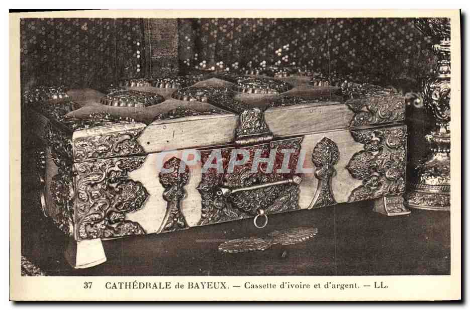 Cathédrale de Bayeux — Cassette d'ivoire et d'argent — LL. — n° 37