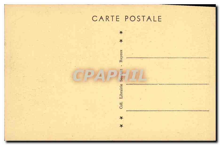 Bayeux (Calvados) — Place du Château — La Fontaine — Phot. Combier Macon — Reverso