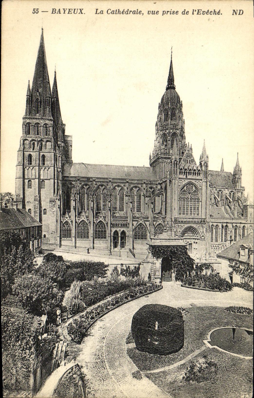 Bayeux — Die Kathedrale, Ansicht vom Bischofssitz — ND
