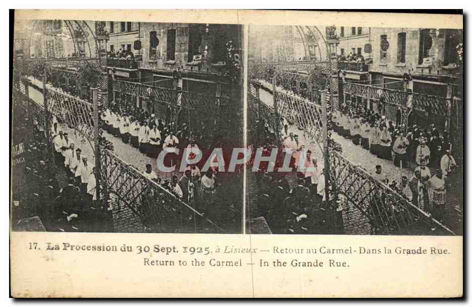 La Procession du 30 Sept. 1925, à Lisieux — Retour au Carmel — Dans la Grande Rue.