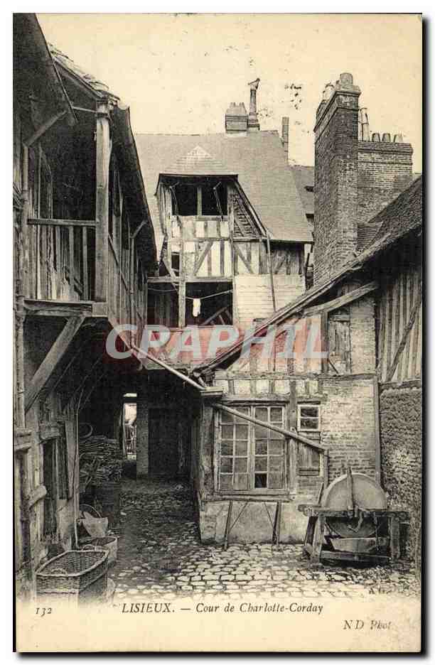 Lisieux — Cour de Charlotte-Corday — ND Phot