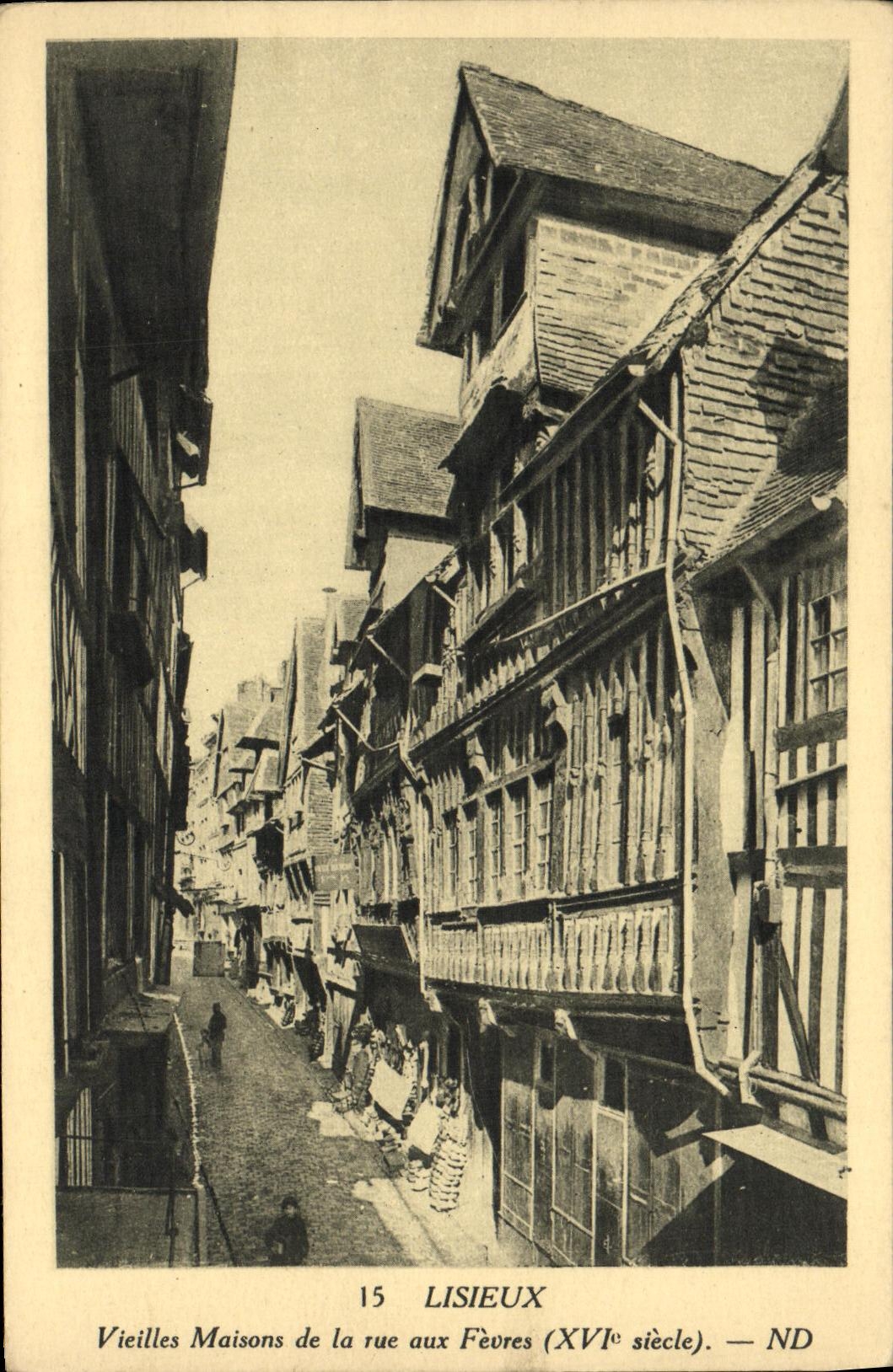 CPA Lisieux Vieilles Maisons de La Rue aux Fevres 