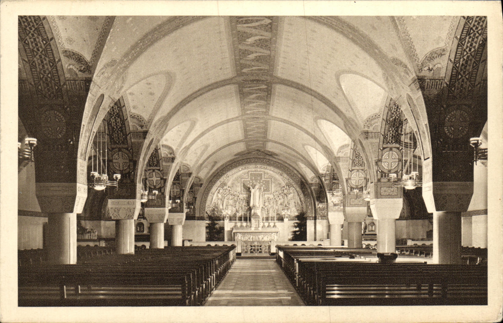 La Basilique de Lisieux — La Crypte — Dräger-Paris