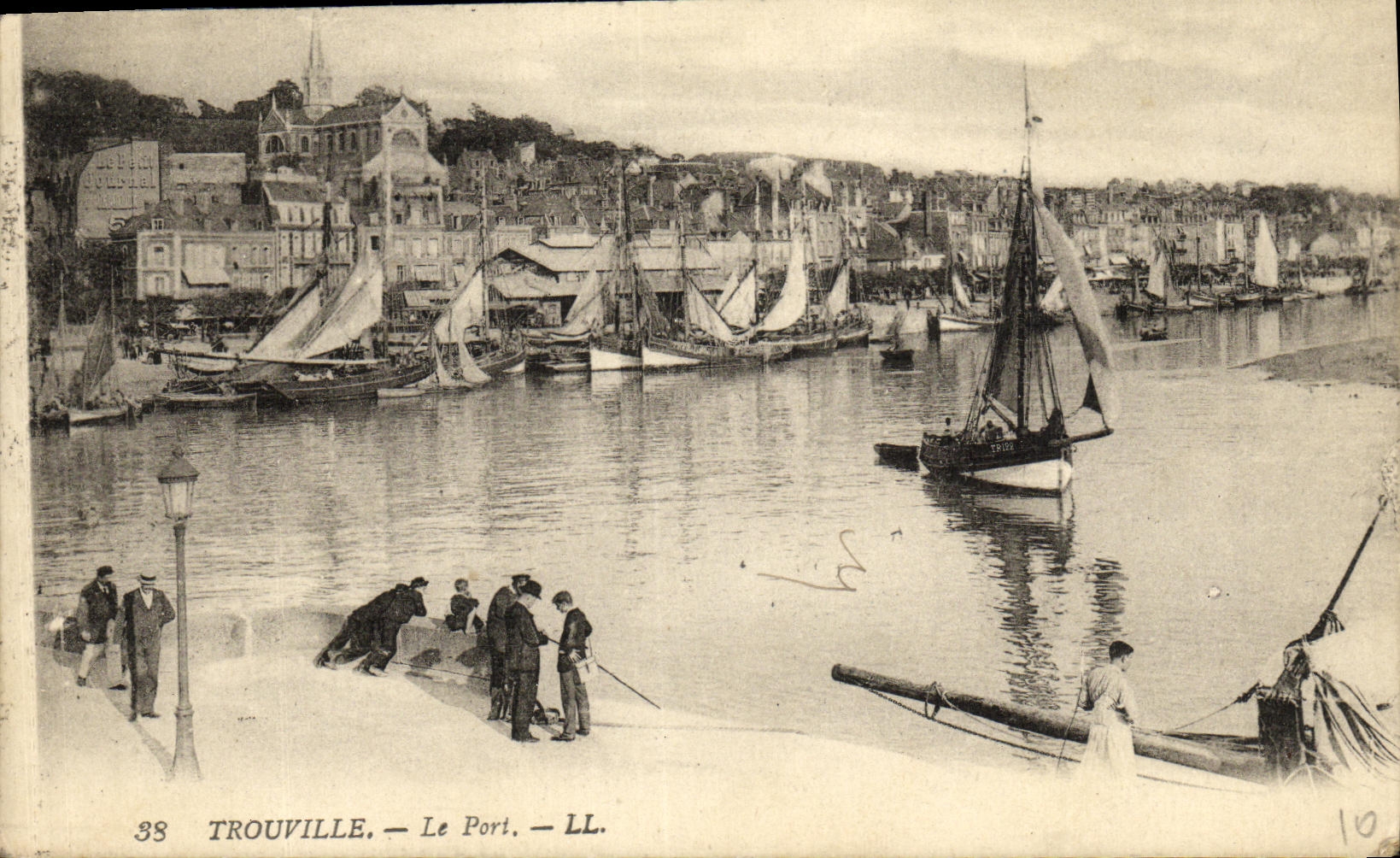 Trouville — Le Port — LL. — n°38