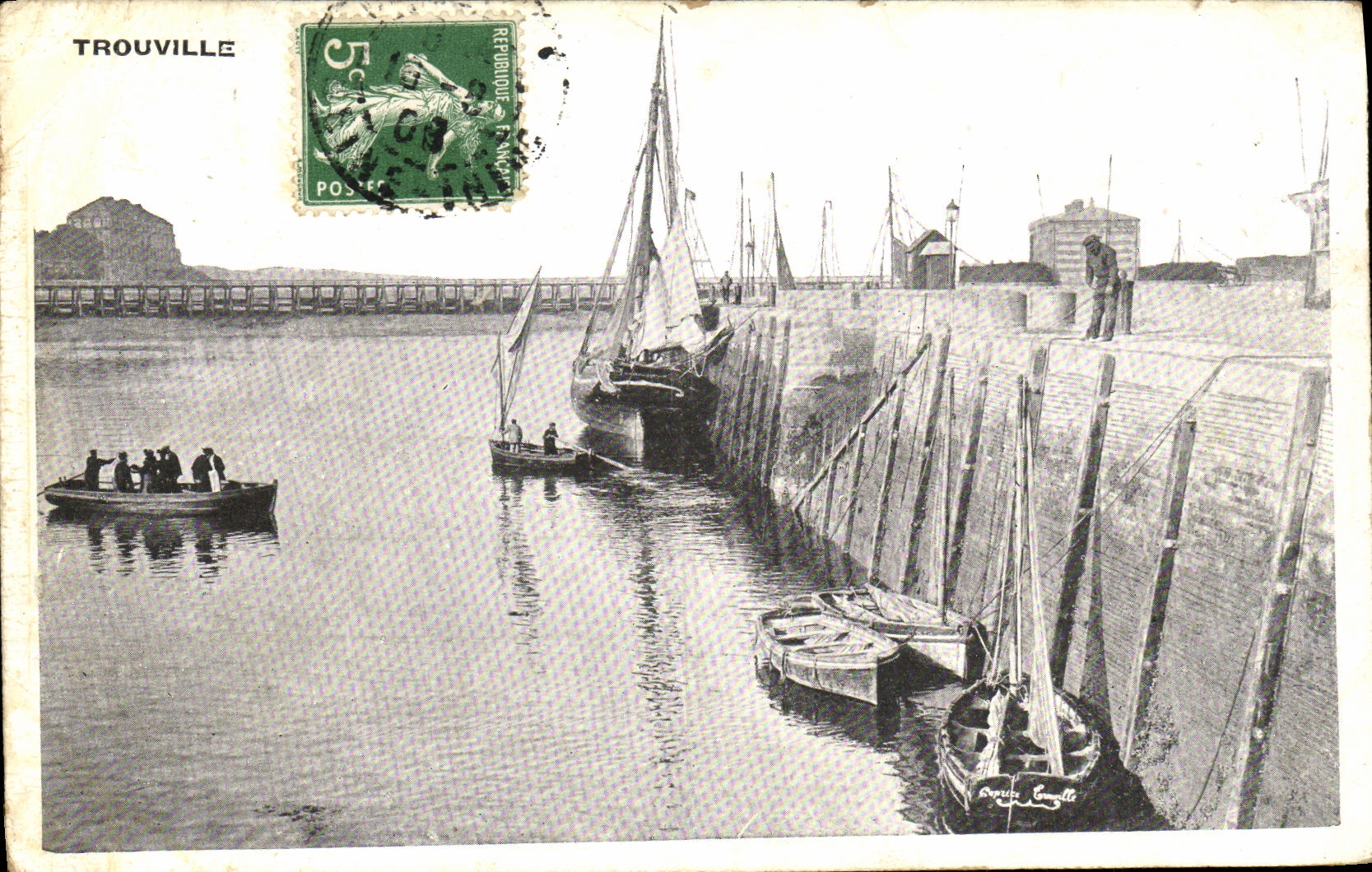 Trouville — Port avec bateaux — éditeur Paris Camoult