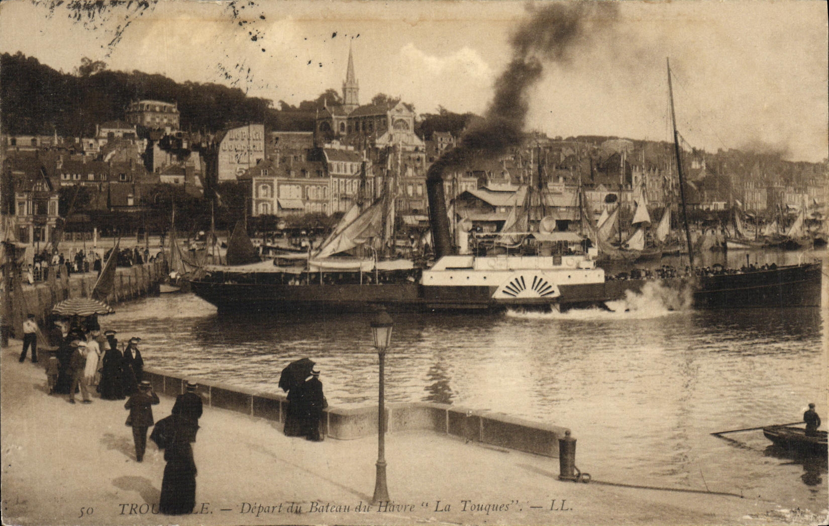 Trouville — Départ du Bateau du Havre "La Touques" — LL