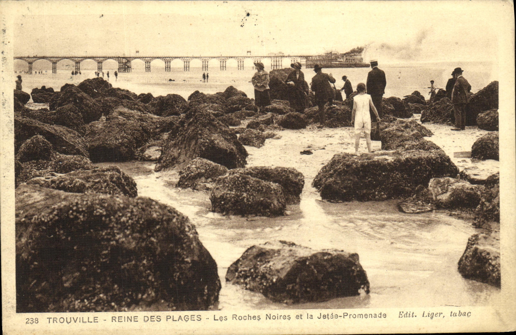 Trouville - Reine des Plages - Les Roches Noires et la Jetée-Promenade — Edit. Liger, tabac