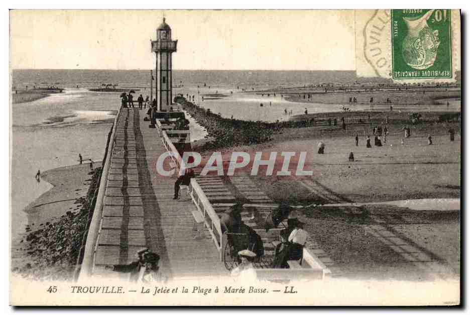 Trouville — La Jetée et la Plage à Marée Basse — LL.