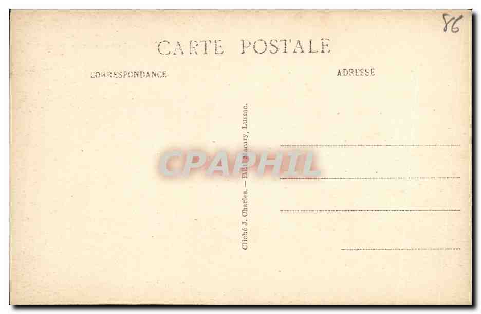 Lussac-les-Châteaux (Vienne) — L'Hermitage, datant des IIIe et IVe siècles (vue Ouest) — Back
