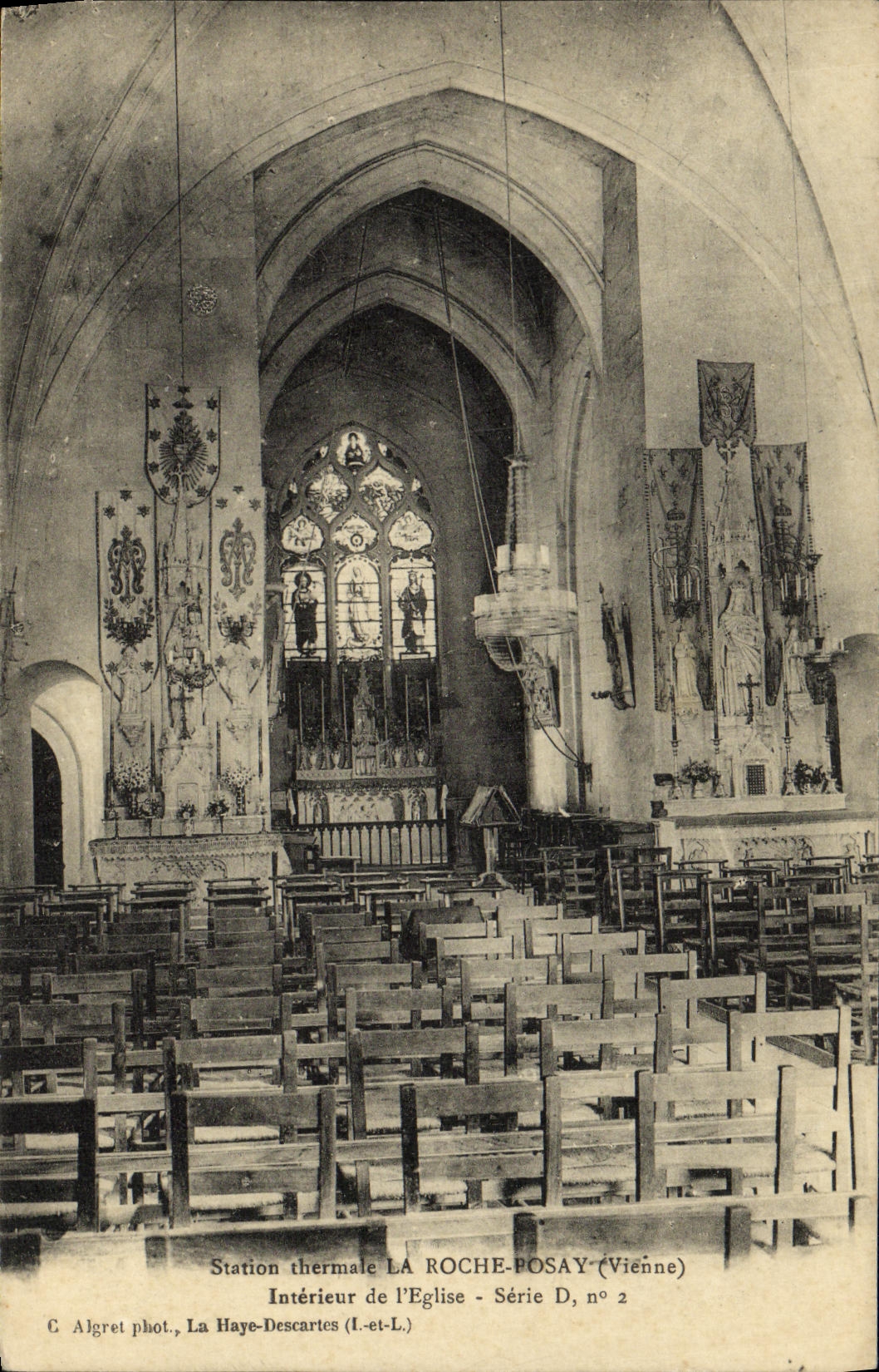 CPA Station Thermale La Roche Posay Interieur de l Eglise