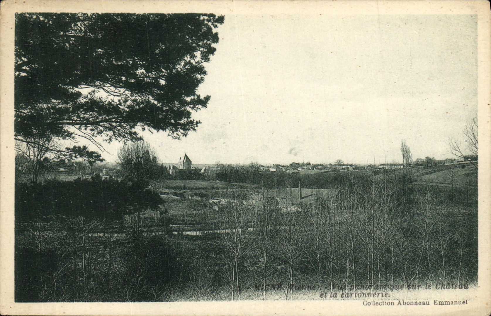Mickel, Fumnes — Vue panoramique sur le Château et la cartonneterie — Collection Abonneau Emmanuel