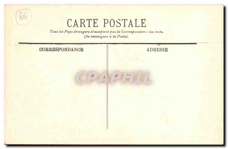 Poitiers — La Cathédrale — Sortie des Vêpres — LL. — N° 13 — Verso