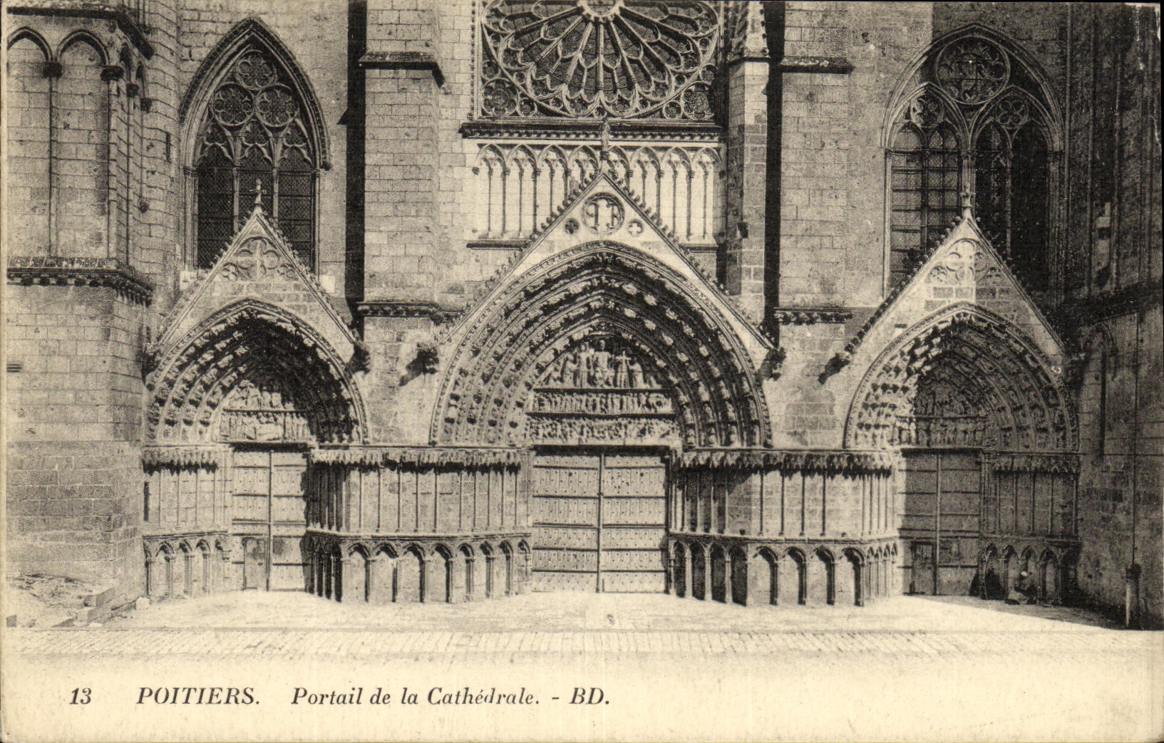 Poitiers — Portail de la Cathédrale — BD, n°13