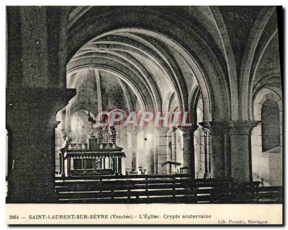CPA Saint Laurent Sur Sevre L Eglise Crypte souterraine 