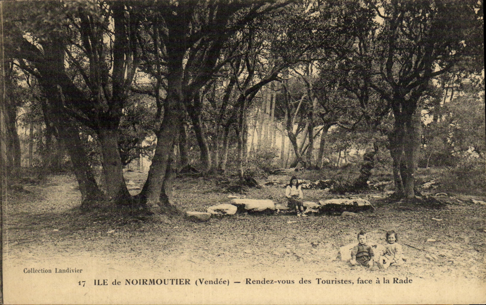 Ile de Noirmoutier (Vendée) — Rendez-vous des Touristes, face à la Rade — Collection Landivier, n°17