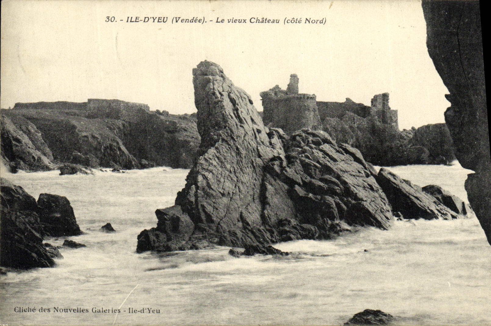 CPA Ile D Yeu Le Vieux Chateau