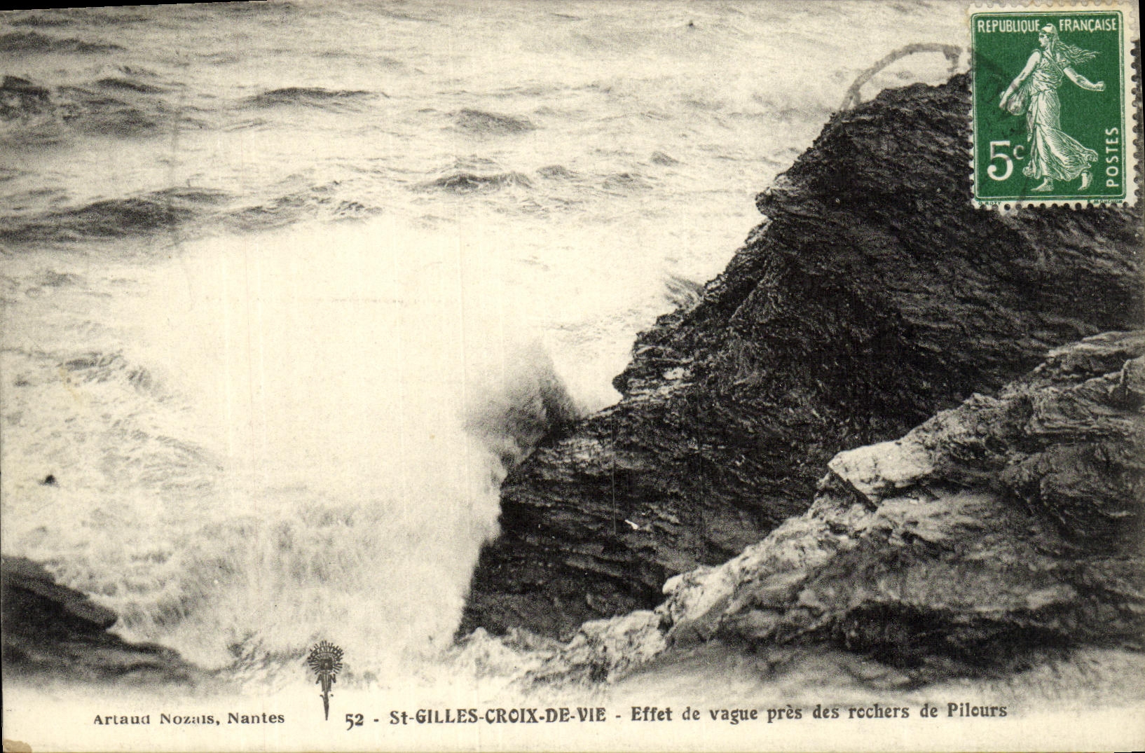 CPA St Gillis Croix De Vie Effet de vague pres des rochers de Pilours 